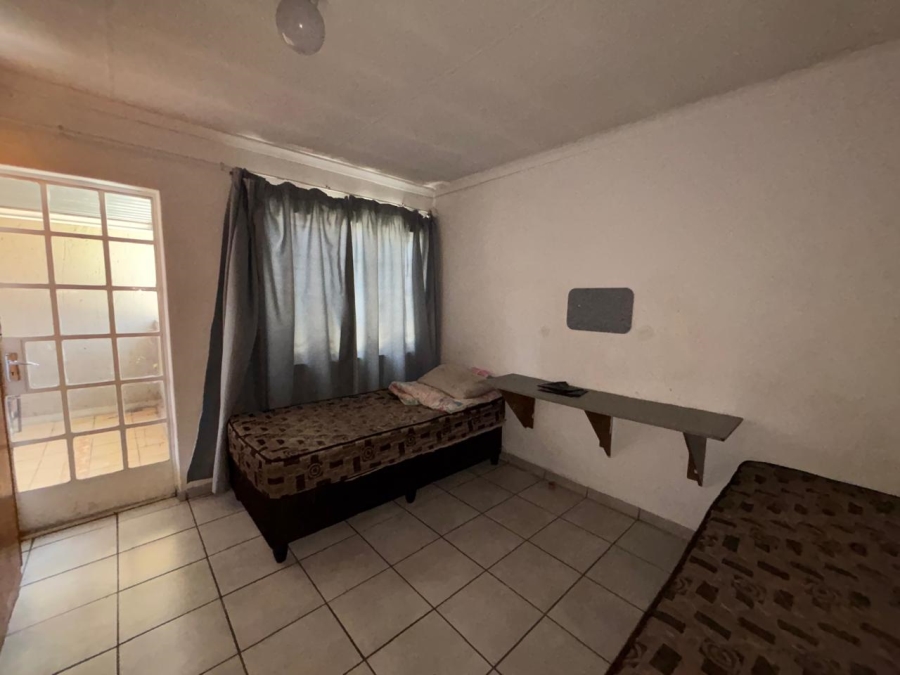 5 Bedroom Property for Sale in Willows Free State